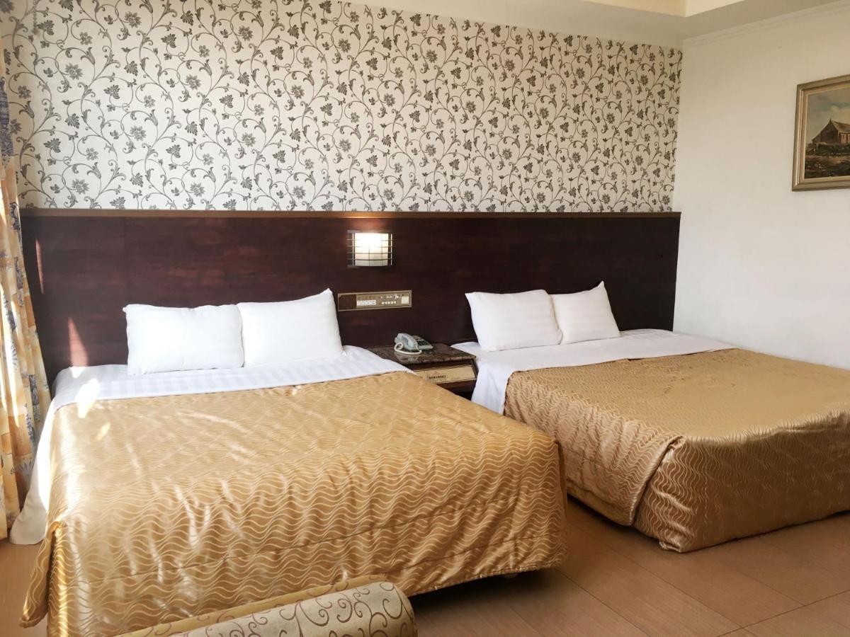 文南哥爸妻夫飯店 Hotel Tainan Buitenkant foto