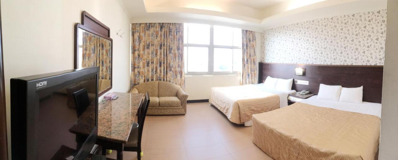 文南哥爸妻夫飯店 Hotel Tainan Buitenkant foto