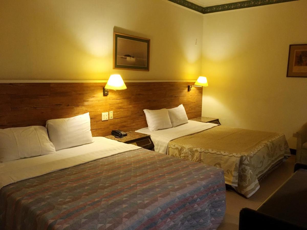 文南哥爸妻夫飯店 Hotel Tainan Buitenkant foto