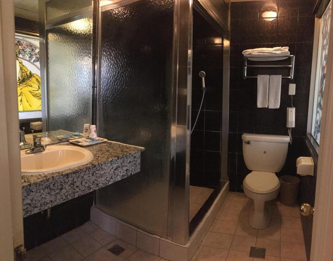 文南哥爸妻夫飯店 Hotel Tainan Buitenkant foto